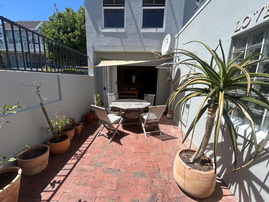 To Let 2 Bedroom Property for Rent in Claremont Western Cape